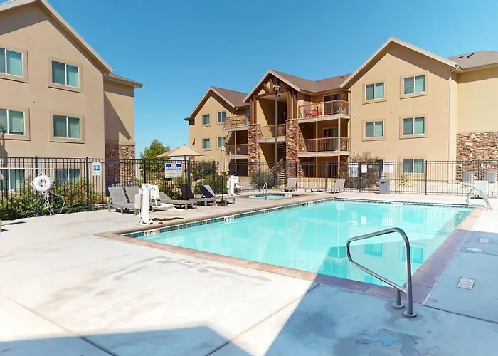 Red Cliff Condos #1H